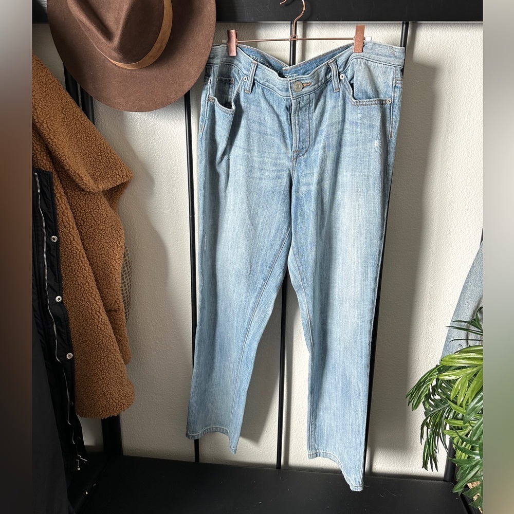 Ann Taylor LOFT light wash distressed boyfriend baggy stretch denim jeans